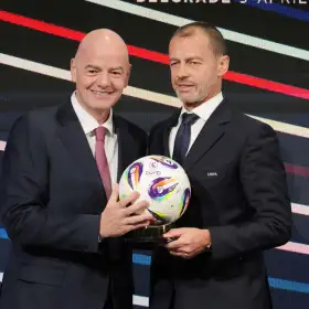 Los presidentes de la FIFA, Gianni Infantino, y de la UEFA, Aleksander Ceferin.