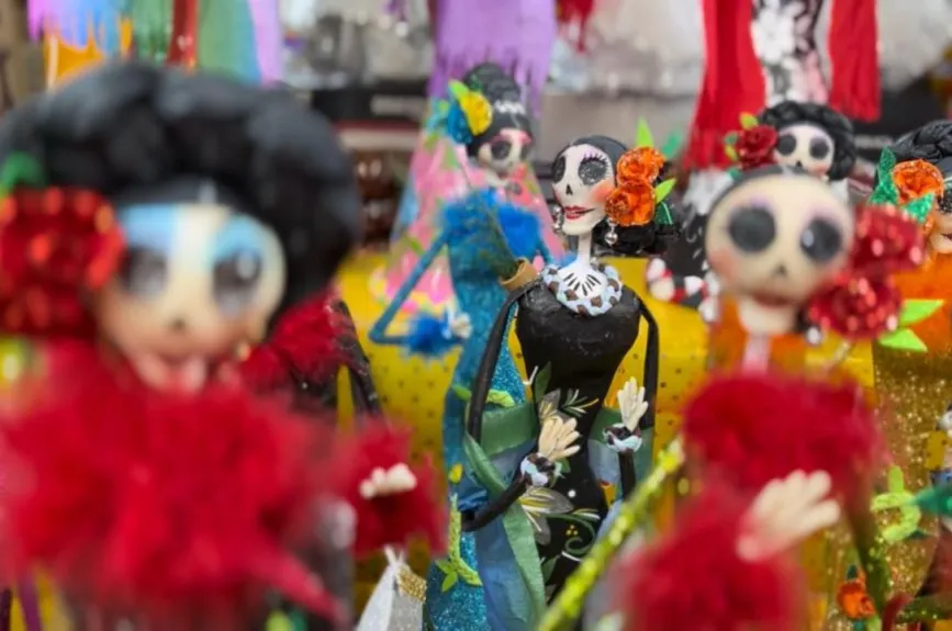 día-de-muertos-2023-catrinas-de-papel-mercados-de-méxico