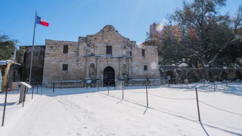 Nieve en el Álamo de San Antonio, Texas