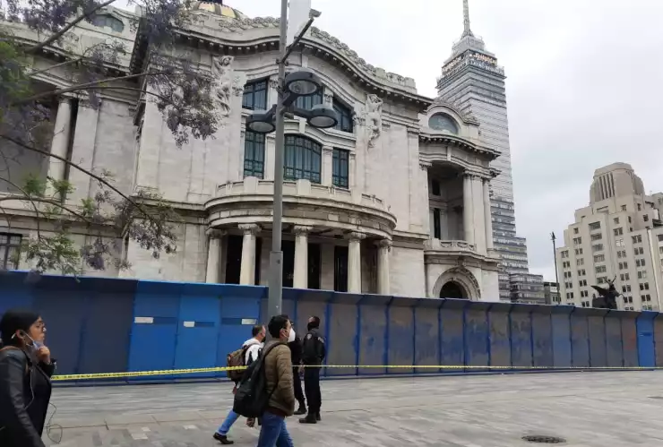 Blindan por manifestación