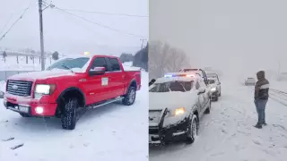 La nieve en Chihuahua cubre de blanco vehículos, que quedan sepultados bajo capas de hielo.