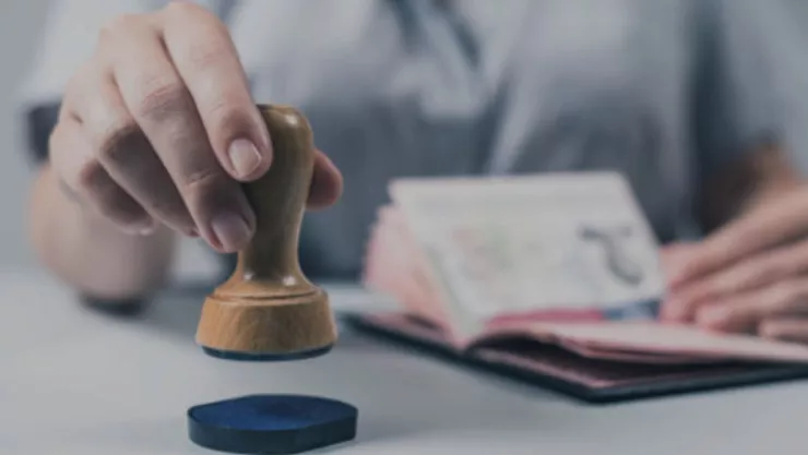 Cuánto dinero se necesita tener en el banco para obtener la Visa americana