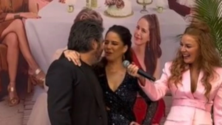 Ana Claudia Talancón hace escenita borracha en premier de Soy tu fan