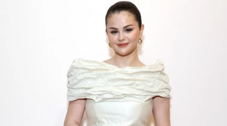 SelenaGomez