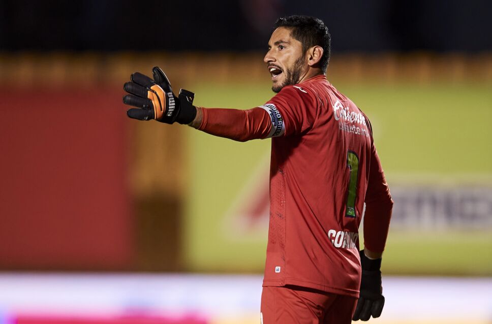 Jesús Corona no fue convocado para jugar con el Cruz Azul