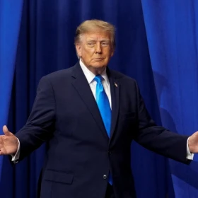 Donald Trump promete regalar 5 mil dólares si los republicanos ganan las elecciones intermedias