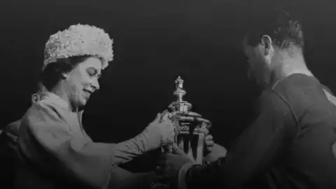 El mundo deportivo lamenta la muerte de la Reina Isabel II