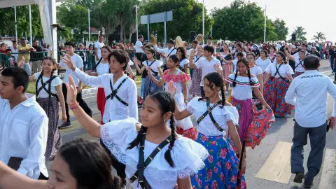 Celebran el 114 Aniversario de la Revolución Mexicana en Chetumal