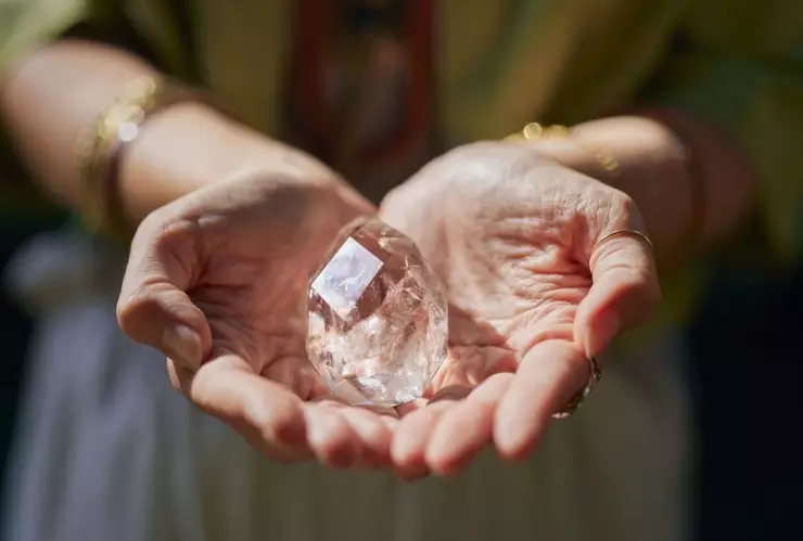 Conoce a tu cuarzo de nacimiento y cómo utilizarlo.jpg