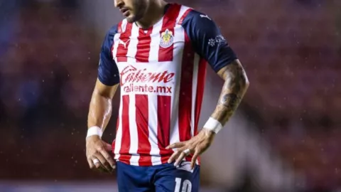alexis vega jugador de las chivas del guadalajara