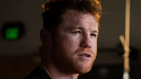 Saúl ‘Canelo’ Álvarez presume nacimiento de su hija Eva Victoria