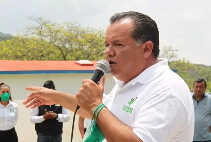 Juan Antonio Mendoza Pedroza, presidente municipal electo de Malinalco, Edomex, falleció por complicaciones a causa de la COVID-19.