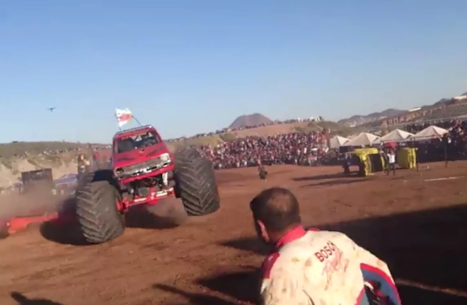 El piloto argumentó que perdió el sentido tras un golpe en la cabeza cuando manejaba la camioneta