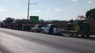 caravana de tractores