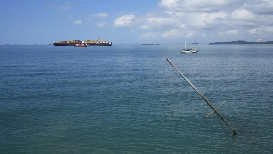 PANAMÁ-CANAL LÍMITES