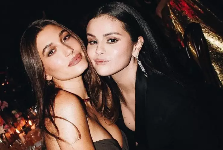 selena gómez y hailey baldwin
