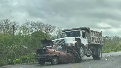 ¡Precaución! Se reporta un FUERTE accidente en la carretera Mérida-Tetiz