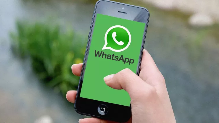 La manera en que debes enviar mensajes de voz en WhatsApp que se eliminan al escucharlos