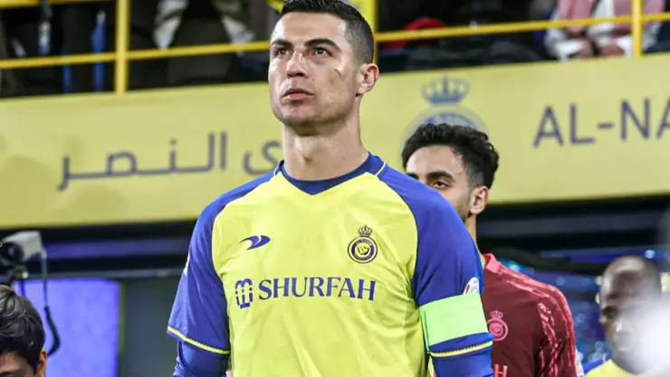 Así reaccionó Cristiano Ronaldo ante un fan por interrumpir su partido