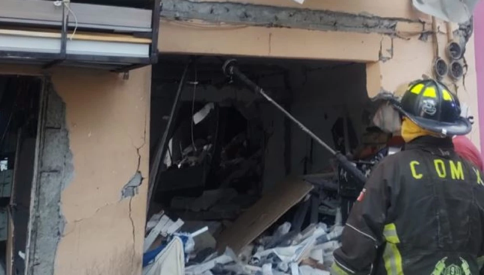 Una explosión en un domicilio de la alcadía Álvaro Obregón, en la Ciudad de México, dejó 4 heridos, la mañana de este lunes.