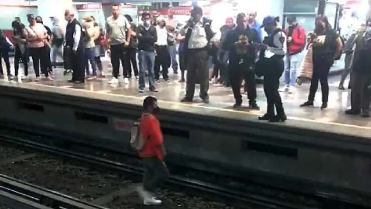 Hombre en estado de ebriedad cae a vías del Metro CDMX