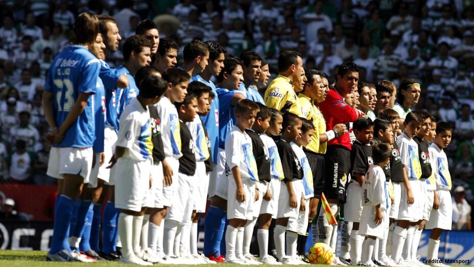 3 santos vs cruz azul final clausura 2008.jpg