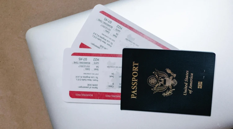 cuánto-cuesta-sacar-visa-láser-en-méxico-si-eres-mayor-15-años