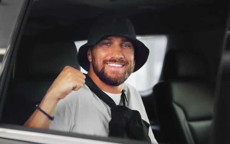 Vasyl Lomachenko deja la guerra para pelear