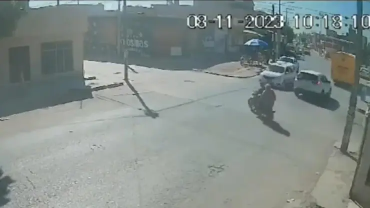 Taxista atropella a motociclista con su familia SLP