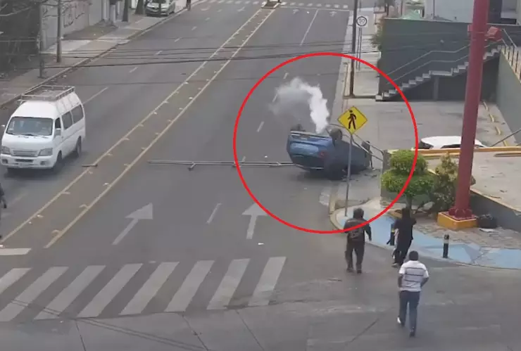 volcadura 25 poniente antuñano puebla hoy