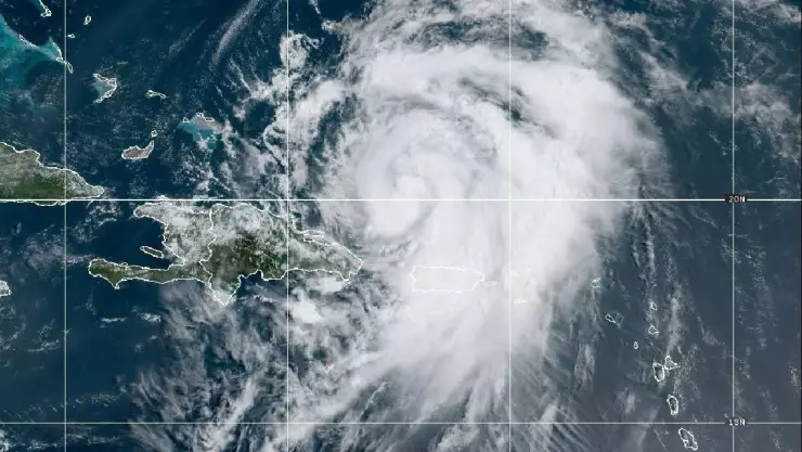 ÚLTIMA HORA_ Ernesto se convierte en HURACÁN categoría 1 en aguas del Caribe ¿Amenaza a Yucatán?