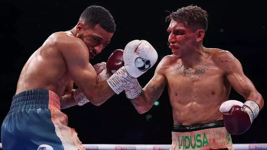 Francisco Chihuas Rodríguez box positivo