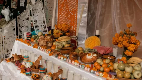 Cuándo quitar la ofrenda del altar de muertos
