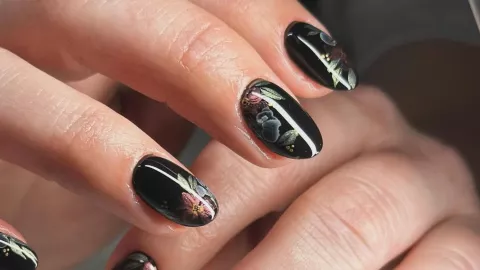 uñas negras para primavera 2026