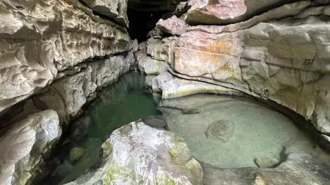 Gruta de Cascada El Chorreadero.jpg