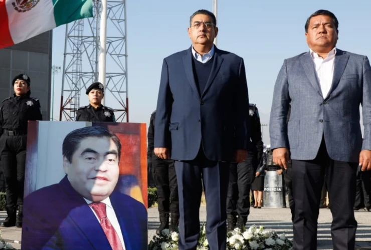 Sergio Salomón toque de silencio por Miguel Barbosa