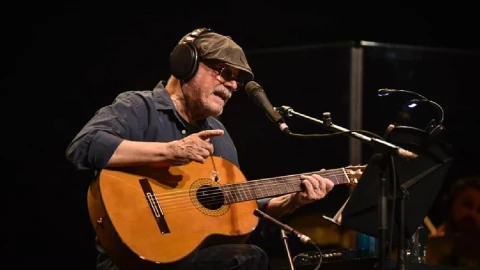 Silvio Rodríguez El Necio AMLO