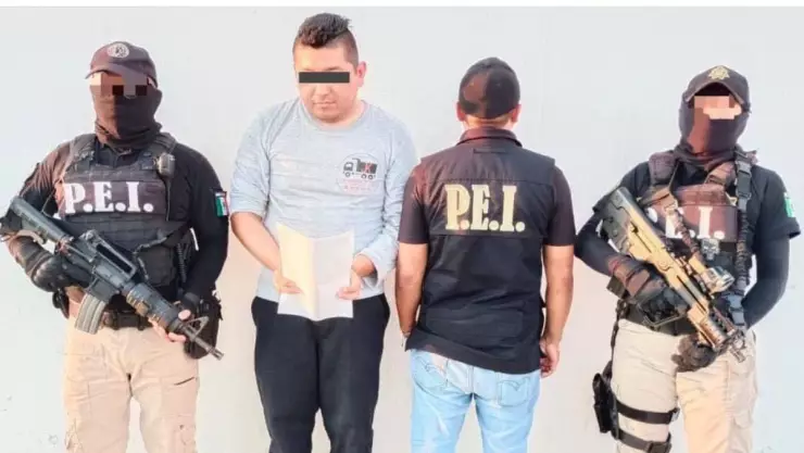 Detienen a policía que abusó de menor en lote baldío