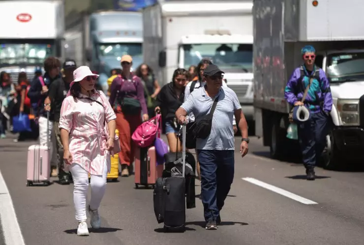 Pobladores de Santa Rita Tlahuapan bloquean autopista México-Puebla