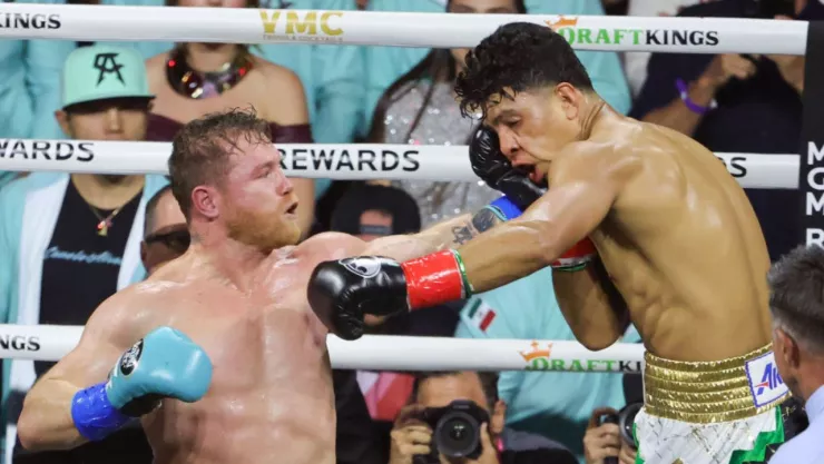 Canelo Álvarez demuestra su experiencia y Jaime Munguía se presenta como el futuro del boxeo mexicano