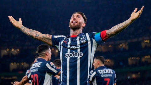 Sergio Ramos festejando gol con Monterrey