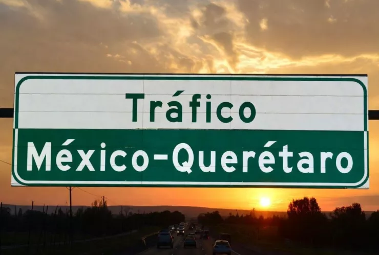 ¡TRÁFICO INTENSO en un punto carretero! Así la carga vehicular en la autopista México-Querétaro hoy viernes 23 de enero.jpg