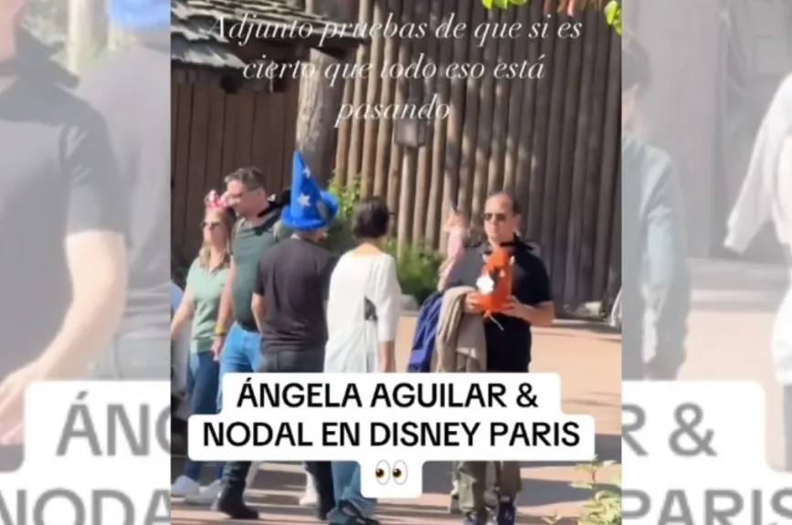Nodal y Ángela en Disney (2).jpg