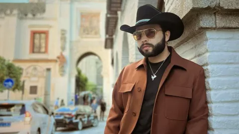 Leonardo Aguilar pierde a un ser querido .jpg