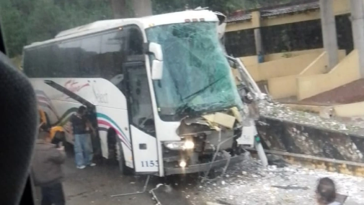 accidente caseta de cobro Texcapa