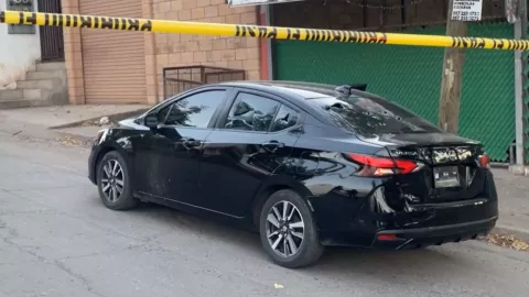 Atacan a conductor a balazos en Juan de Dios Bátiz