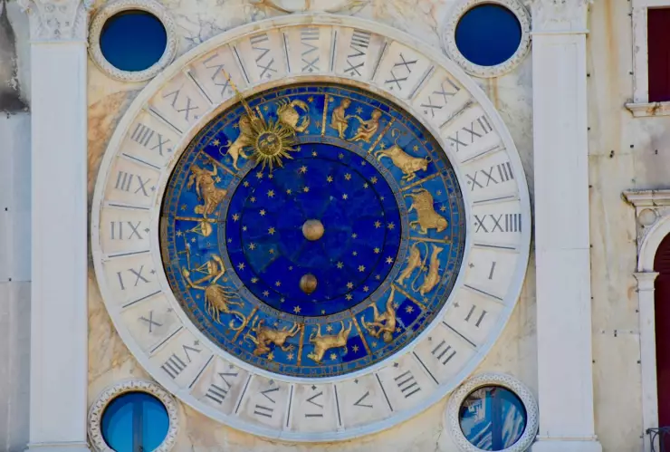 Portada Horóscopos Nana Calistar.jpg