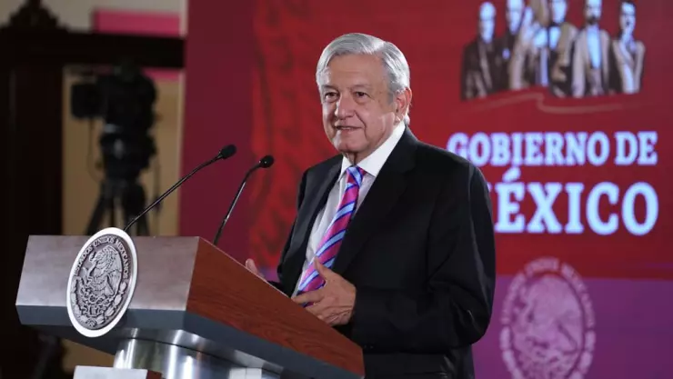 AMLO habla sobre Santa Lucía