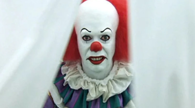Muere Tim Curry, el inolvidable Pennywise de Eso, a los 80 años