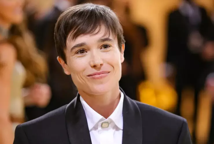 Elliot Page Pasaporte